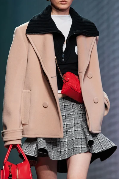 Look 77